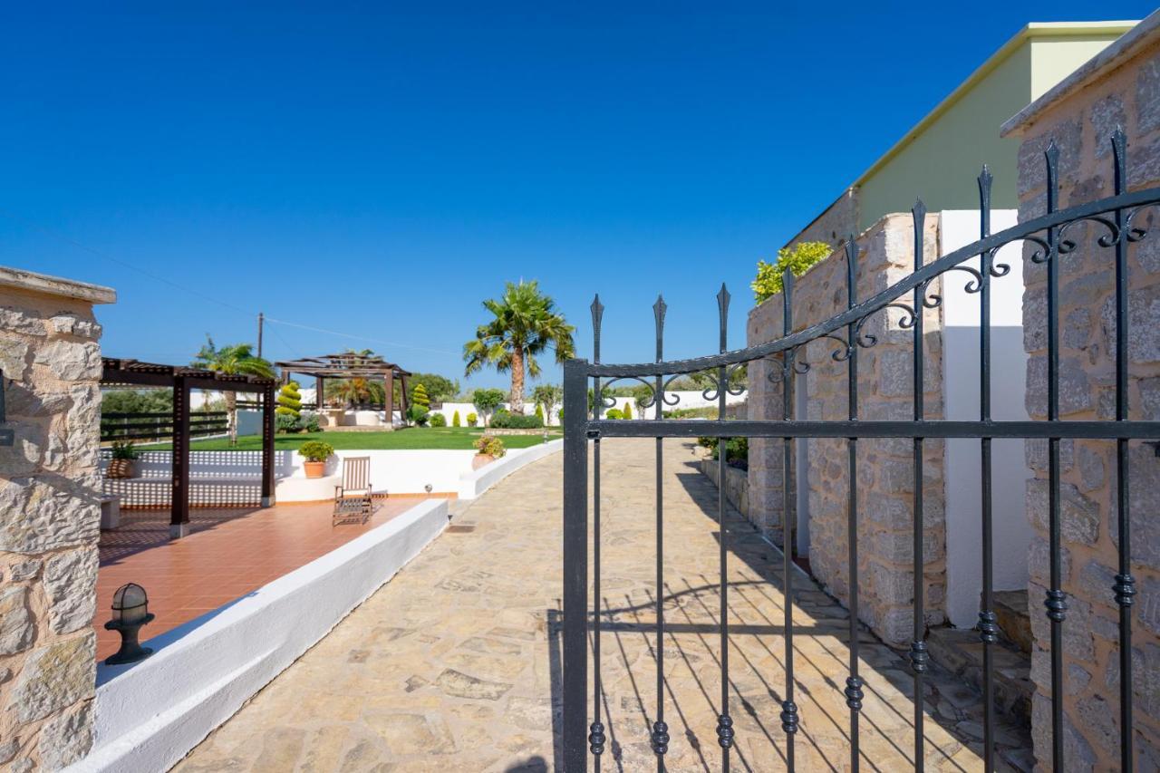 Georgia'S Apartments Kouremenos Beach Anevato Dış mekan fotoğraf
